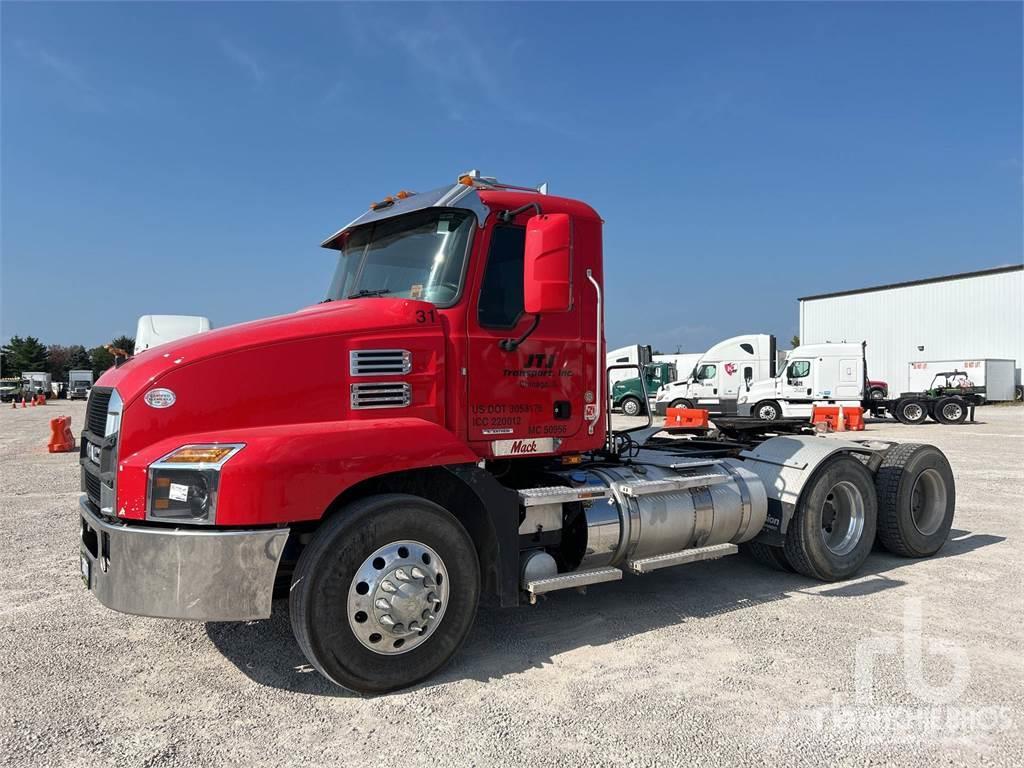 Mack AN64T Camiones tractor