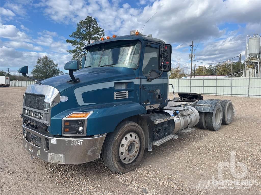 Mack AN64T Camiones tractor