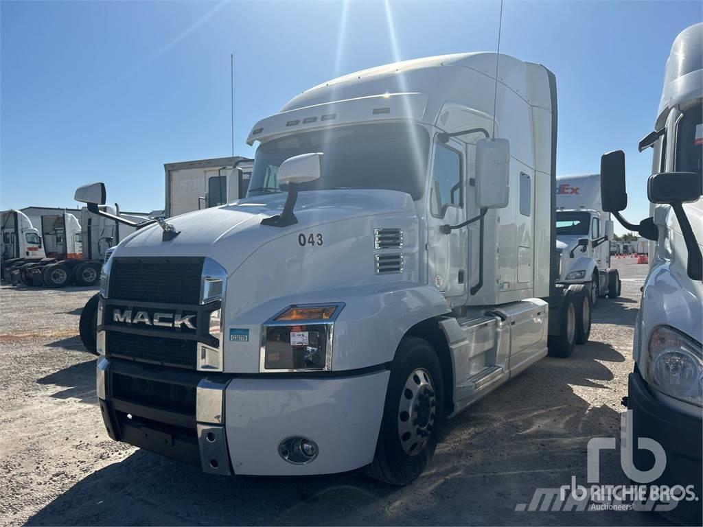 Mack ANTHEM Camiones tractor