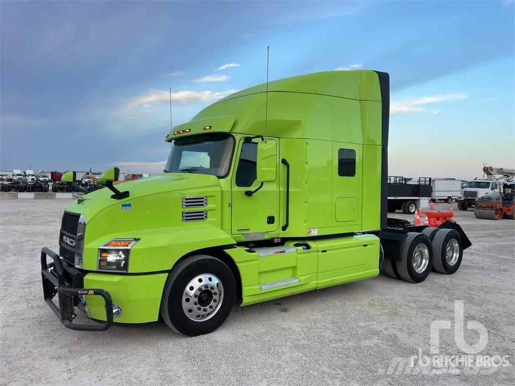 Mack ANTHEM Camiones tractor