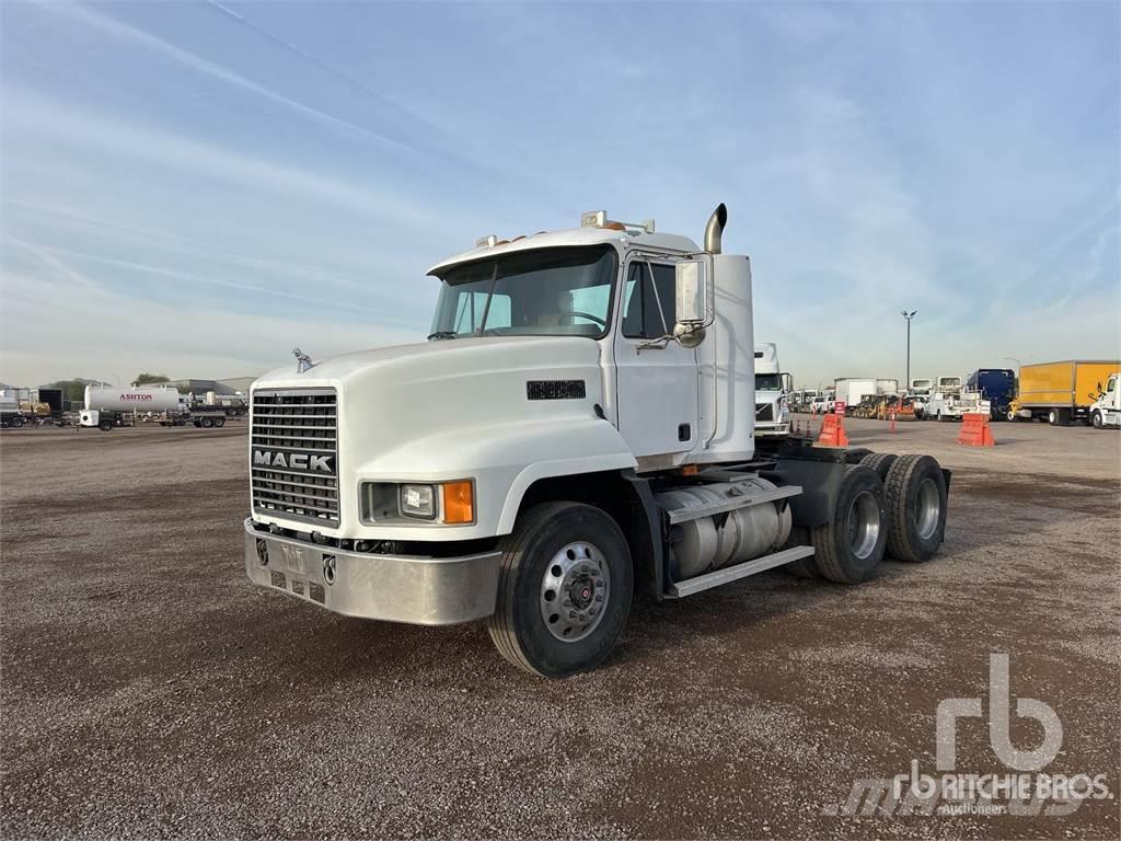 Mack CH613 Camiones tractor