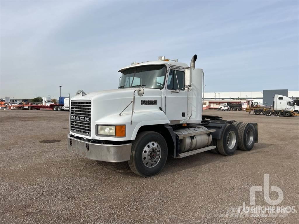 Mack CH613 Camiones tractor