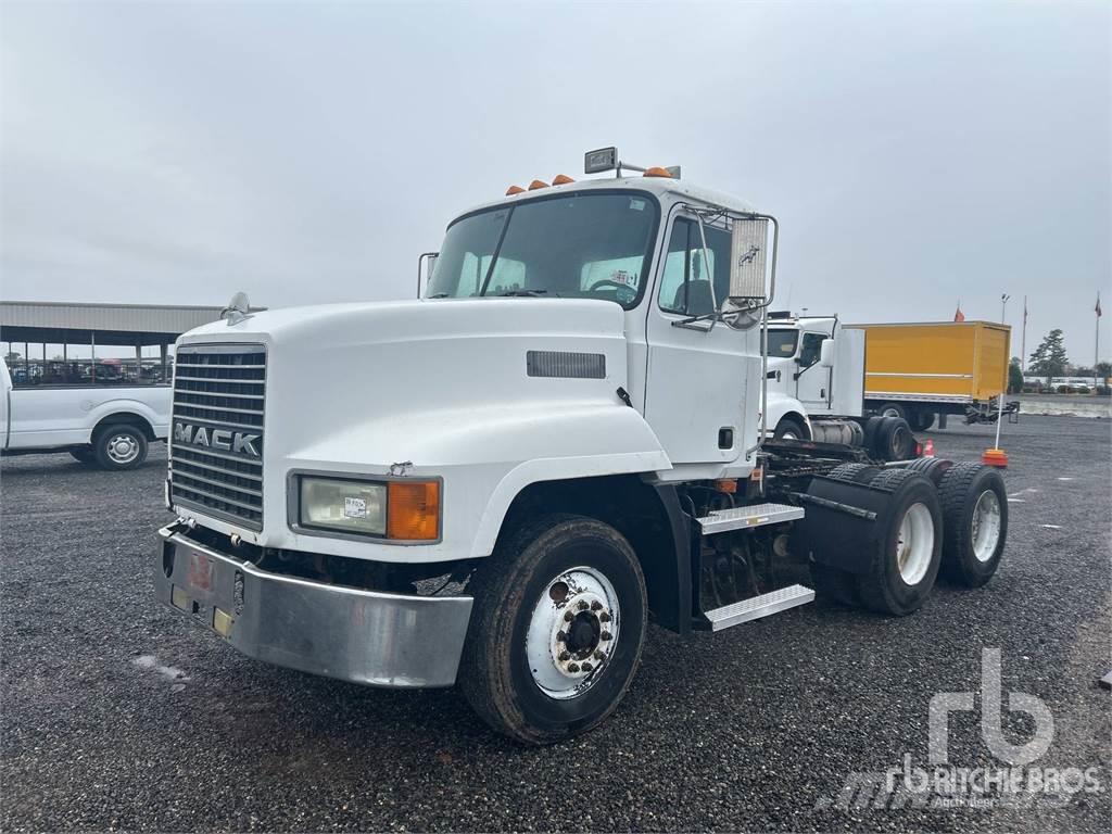 Mack CH613 Camiones tractor