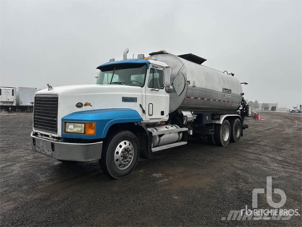 Mack CL700 Rociadoras de asfalto