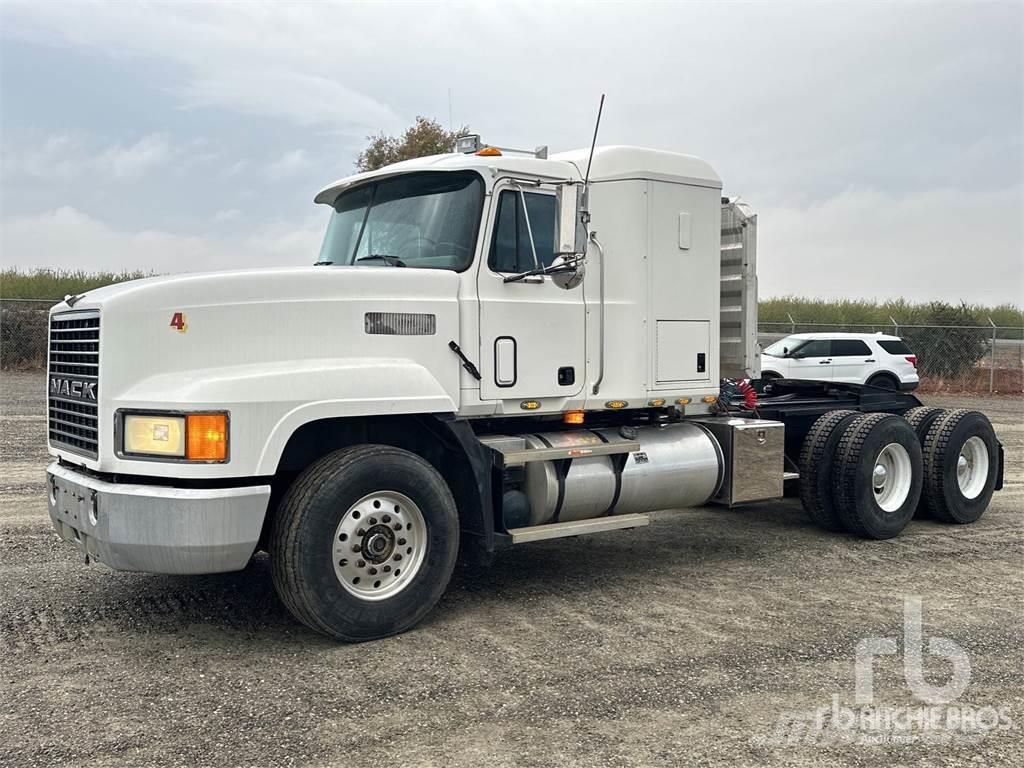 Mack CL753 Camiones tractor