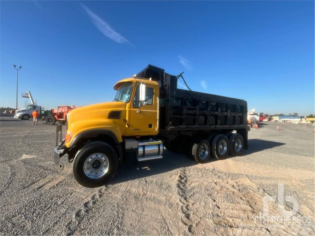 Mack CV713 Bañeras basculantes usadas