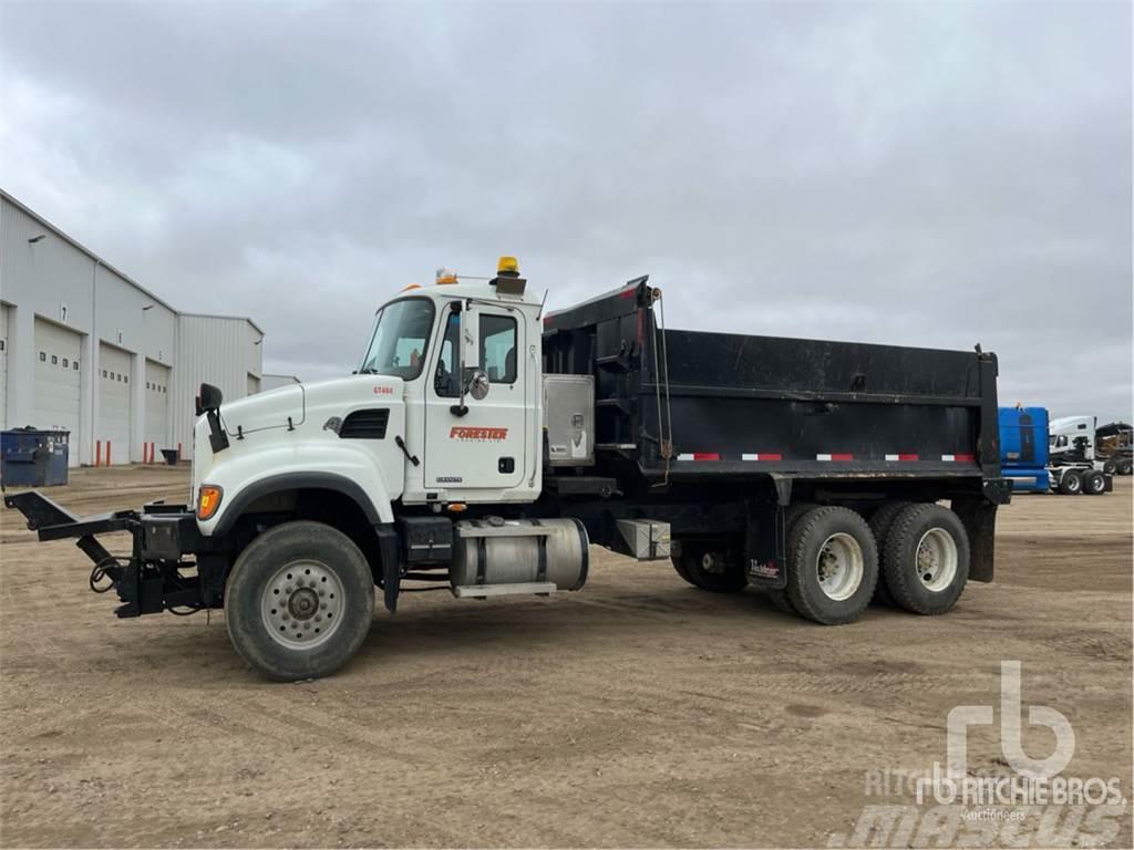 Mack CV713 Bañeras basculantes usadas