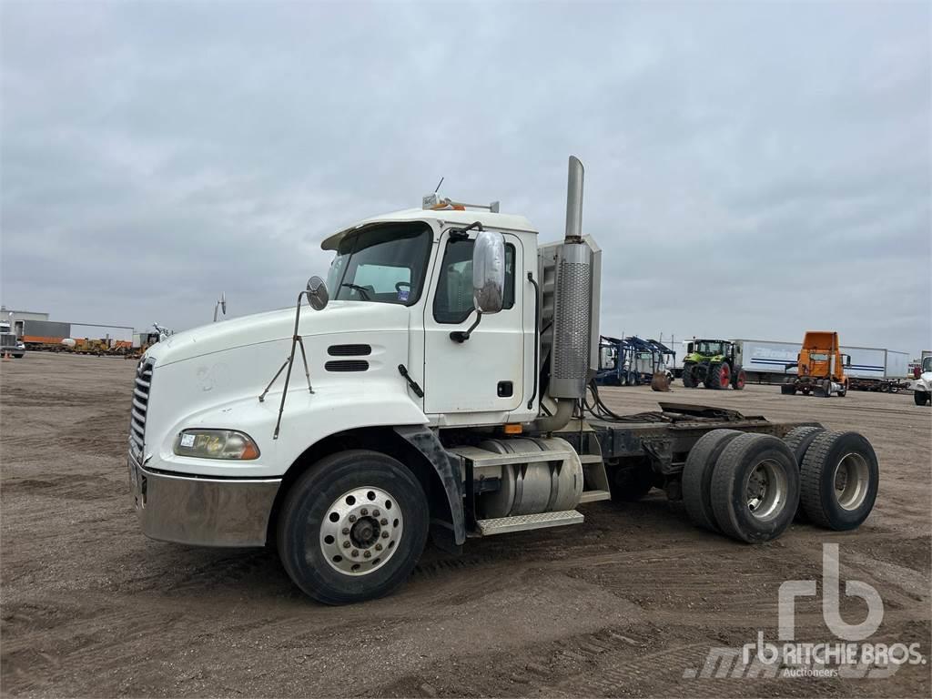 Mack CXN612 Camiones tractor