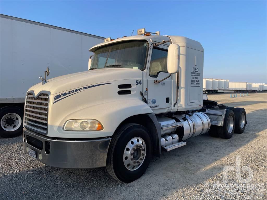 Mack CXU613 Camiones tractor