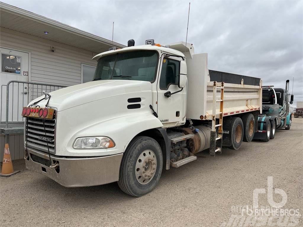 Mack CXU613 Bañeras basculantes usadas