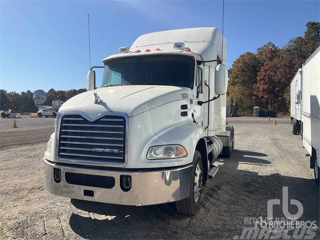 Mack CXU613 Camiones tractor