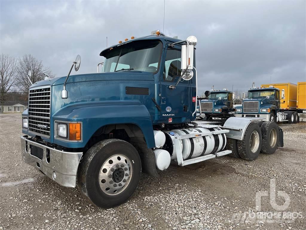 Mack CXU613 Camiones tractor