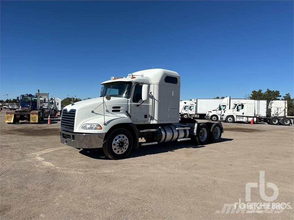 Mack CXU613 Camiones tractor