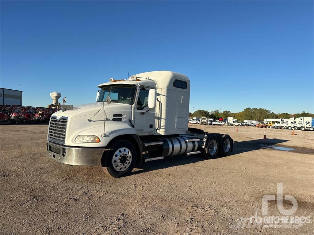 Mack CXU613 Camiones tractor