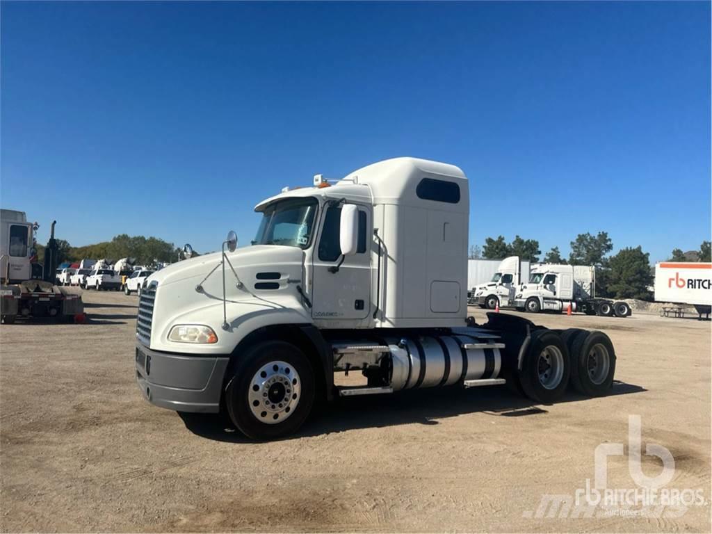 Mack CXU613 Camiones tractor