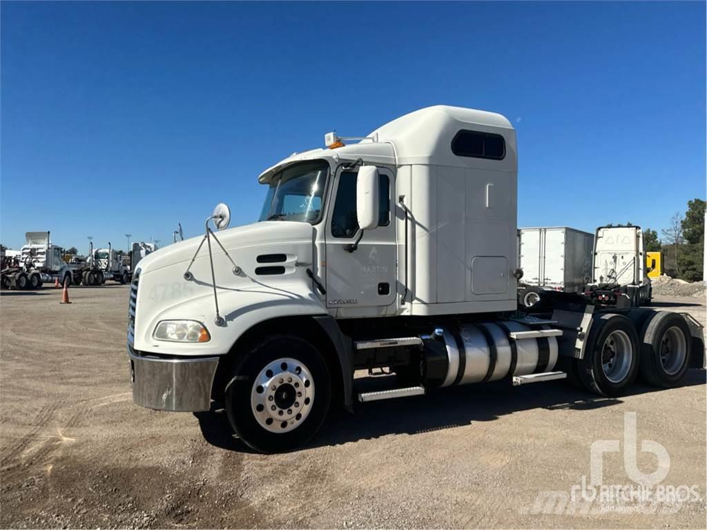 Mack CXU613 Camiones tractor