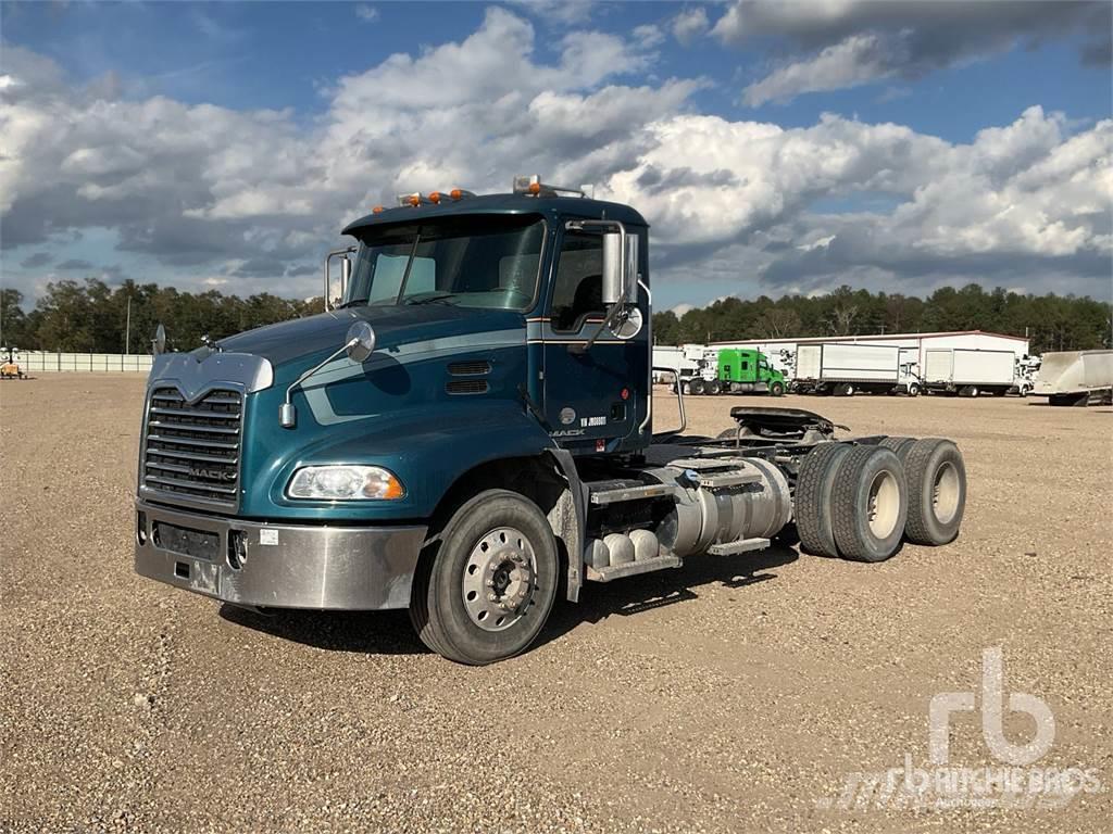 Mack CXU613 Camiones tractor