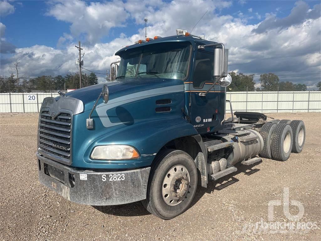 Mack CXU613 Camiones tractor