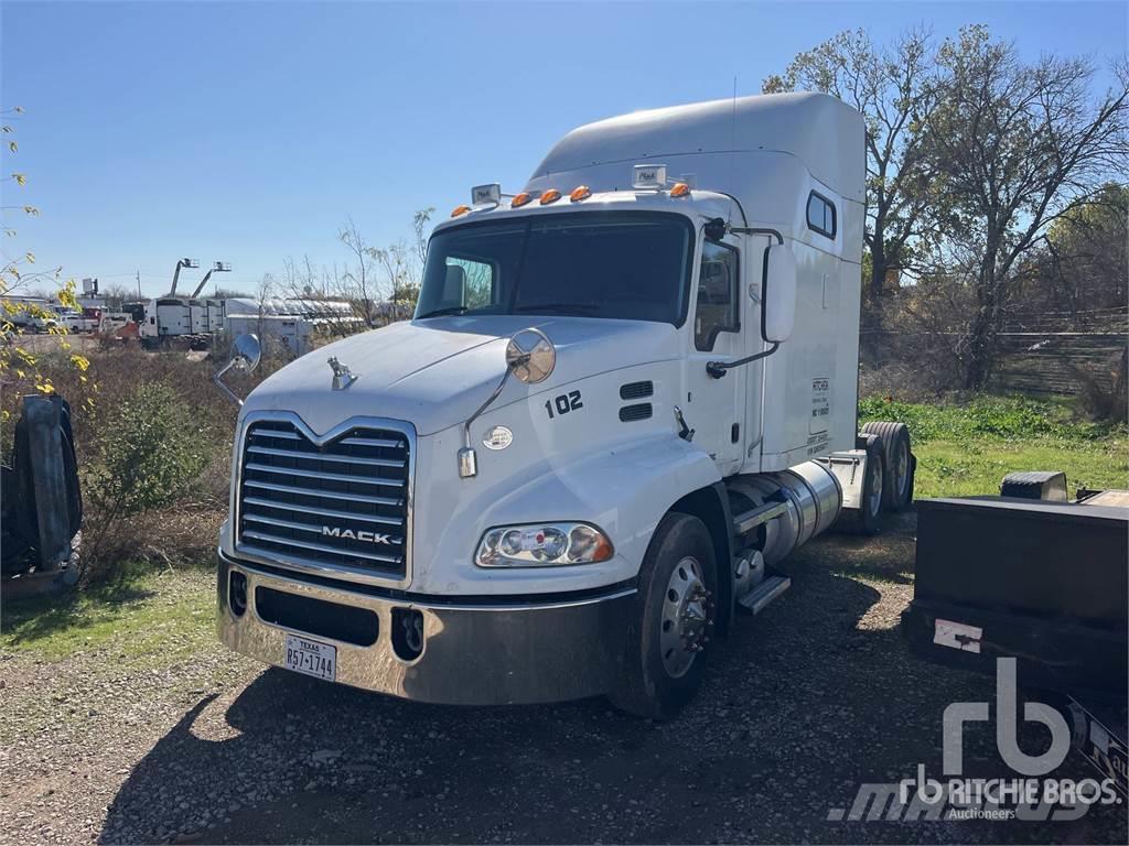 Mack CXU613 Camiones tractor