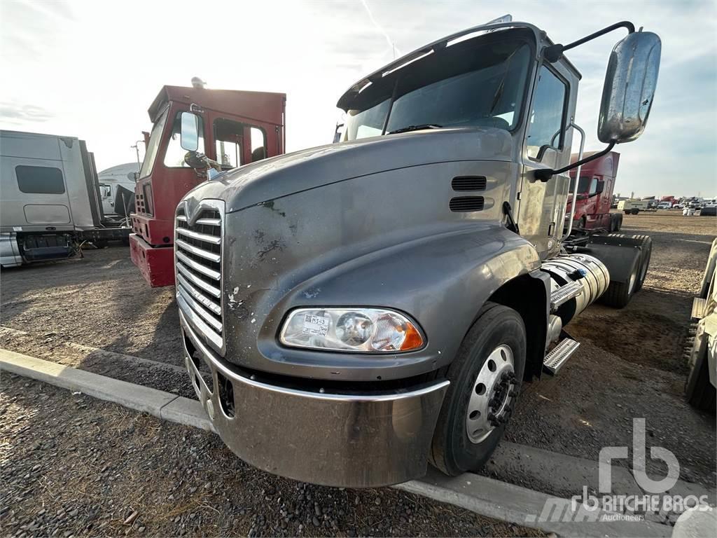 Mack CXU613 Camiones tractor