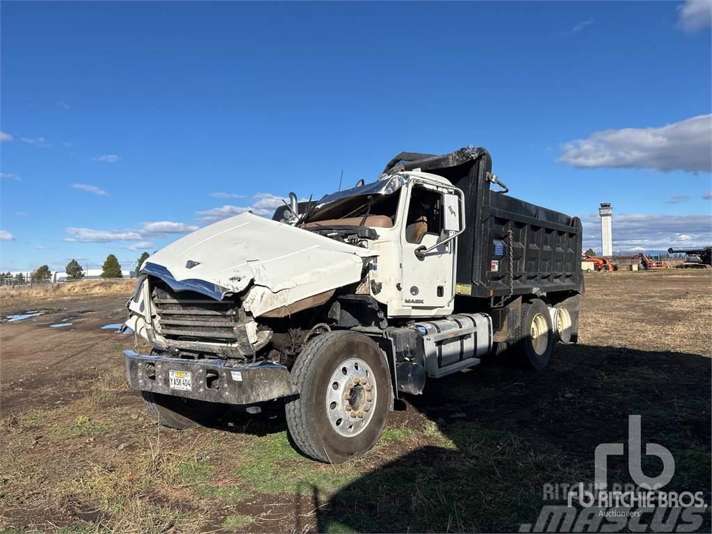 Mack GU713 Bañeras basculantes usadas