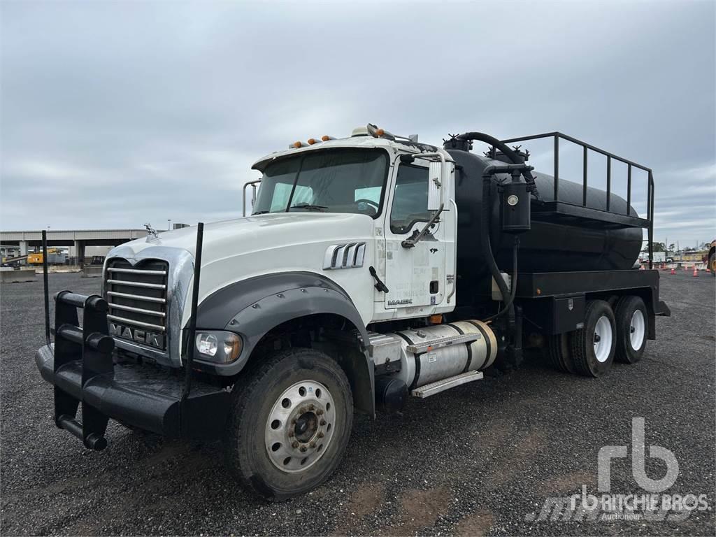 Mack GU713 Camiones aspiradores/combi