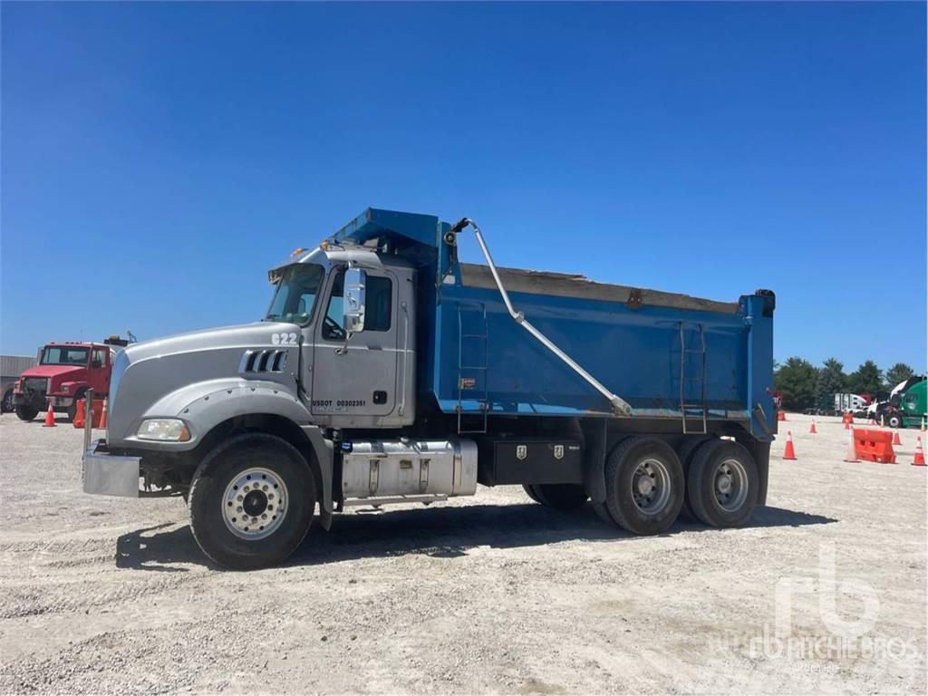 Mack GU813 Bañeras basculantes usadas