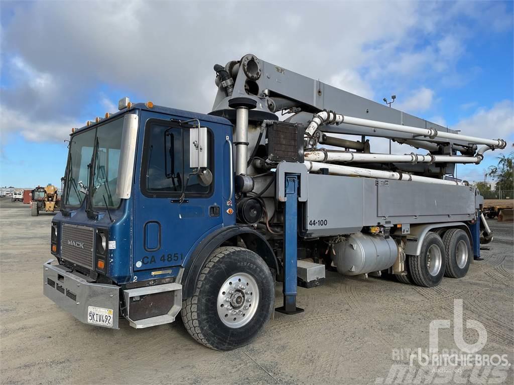 Mack MR600 Camiones de concreto