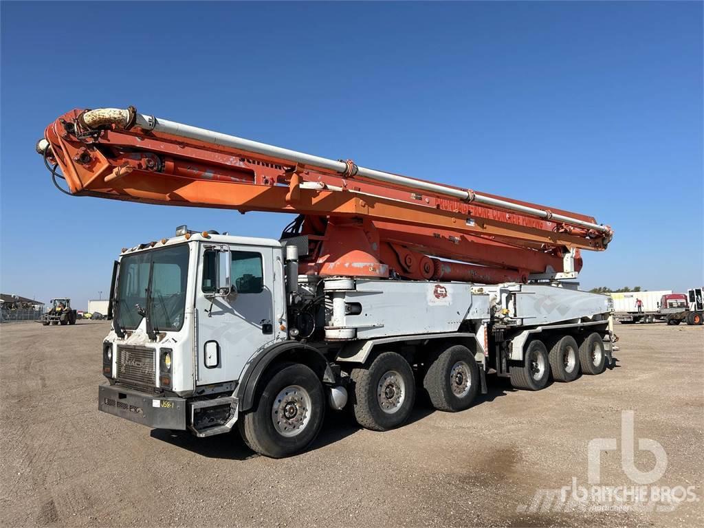 Mack MR688S Camiones de concreto