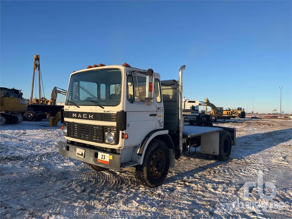 Mack MS200P Camiones tractor