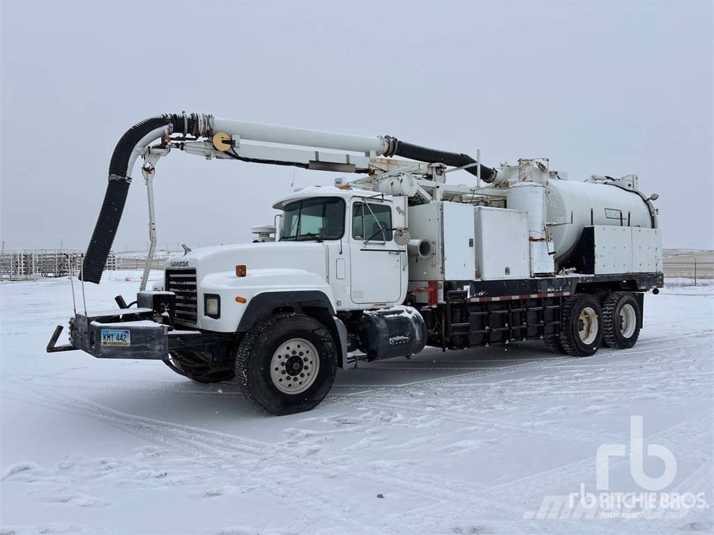 Mack RD600 Camiones aspiradores/combi