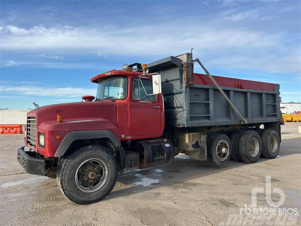 Mack RD688S Bañeras basculantes usadas