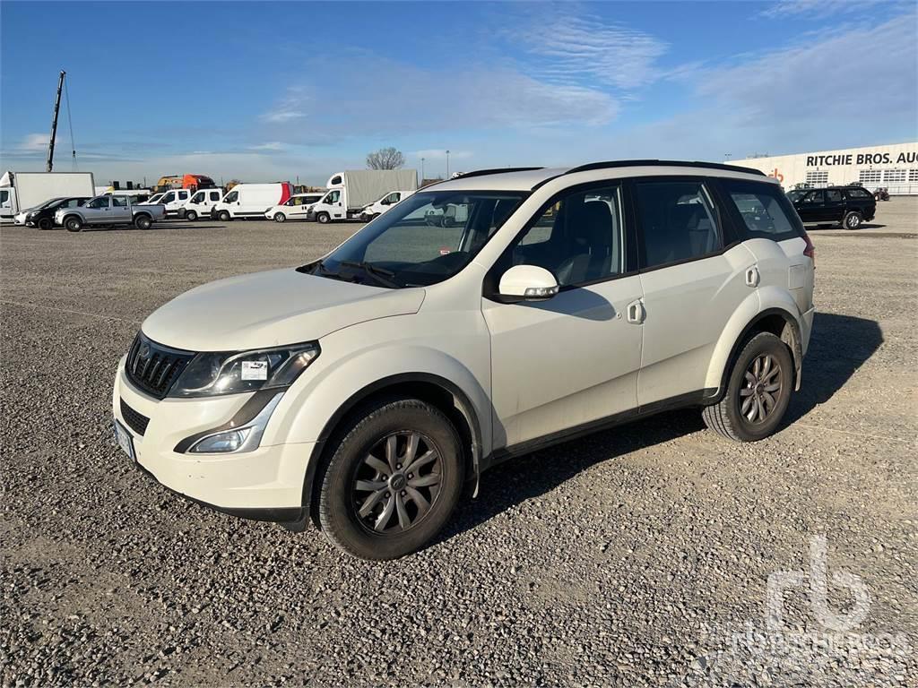 Mahindra XUV500 Caja abierta/laterales abatibles