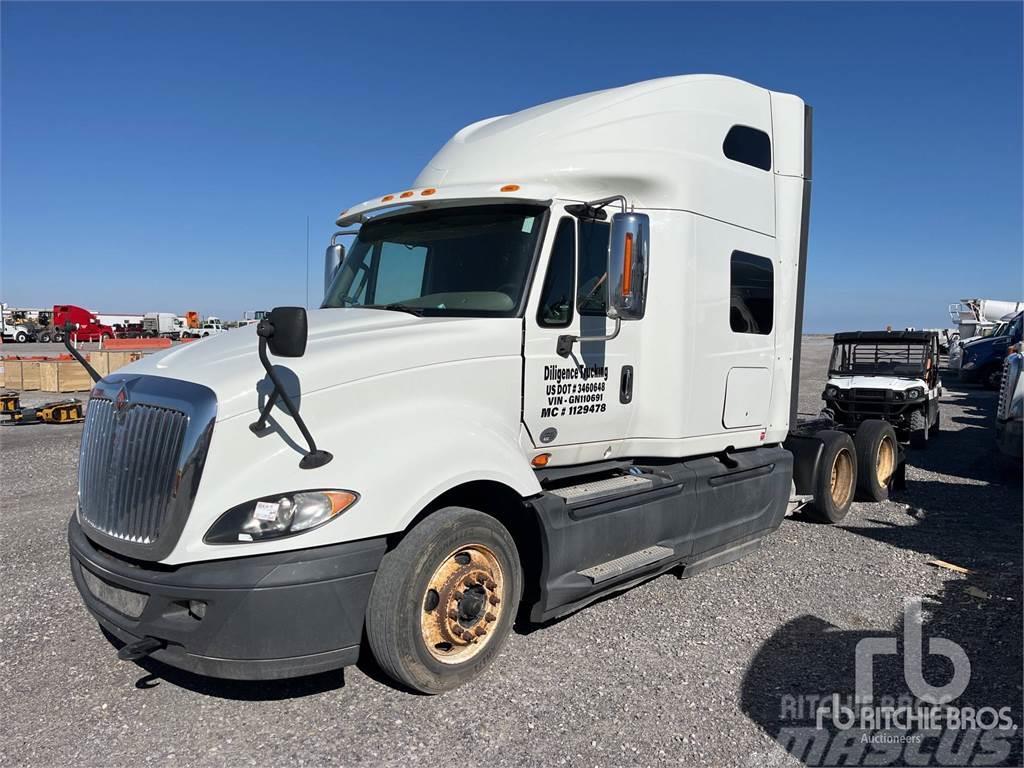 Navistar PROSTAR Camiones tractor