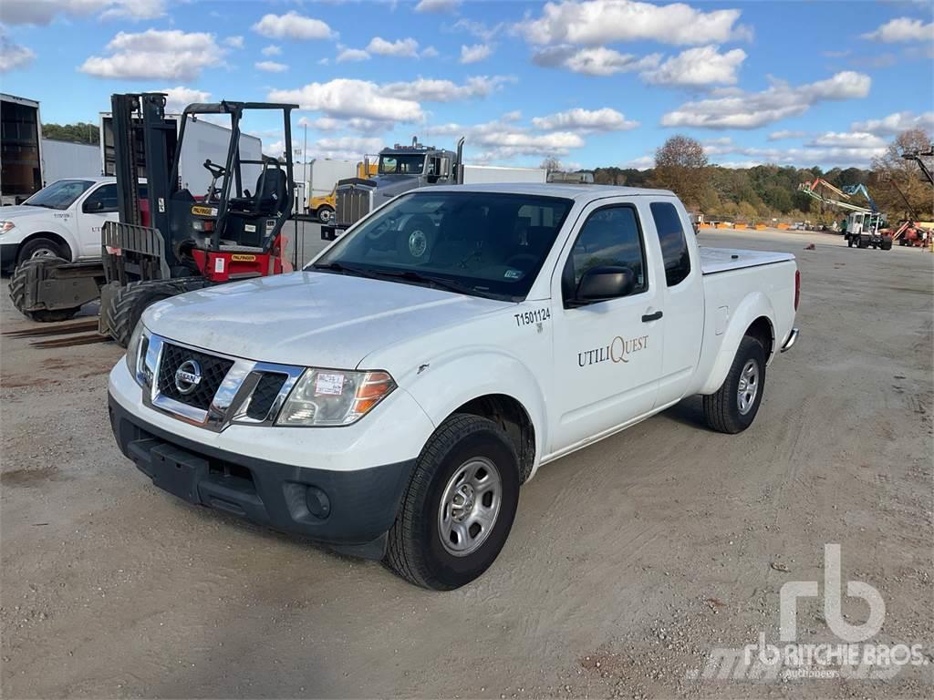 Nissan FRONTIER Caja abierta/laterales abatibles