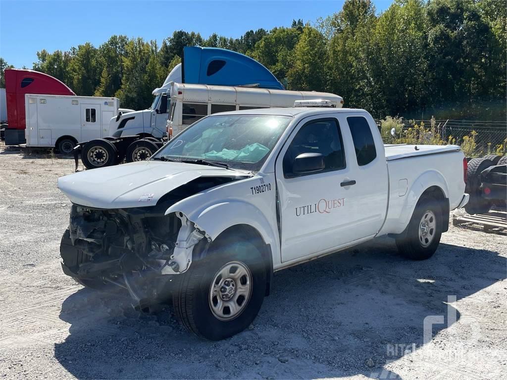 Nissan FRONTIER Caja abierta/laterales abatibles