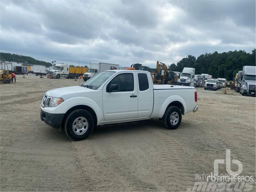 Nissan FRONTIER Caja abierta/laterales abatibles