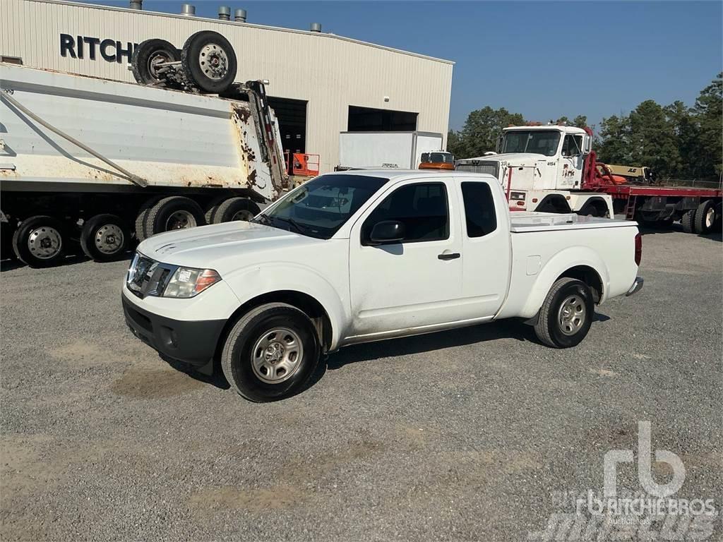 Nissan FRONTIER Caja abierta/laterales abatibles