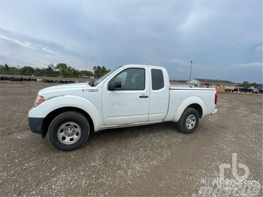 Nissan FRONTIER Caja abierta/laterales abatibles