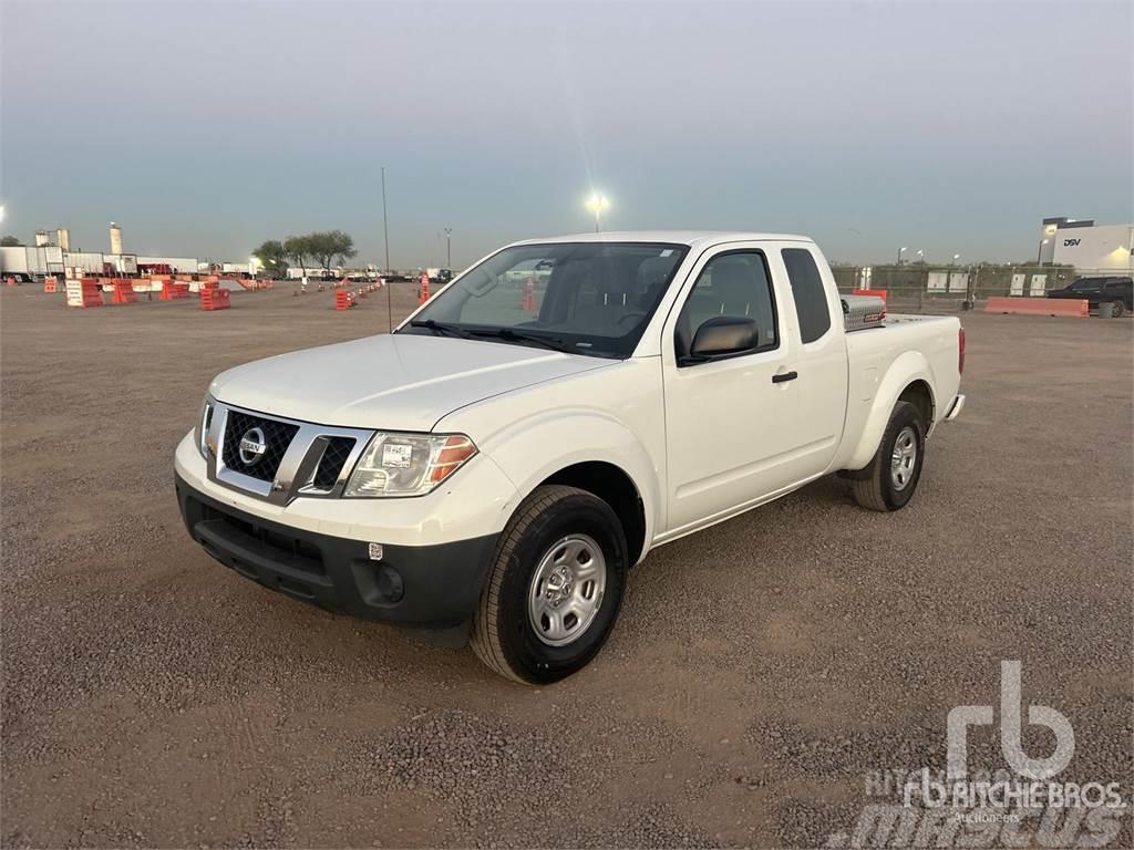 Nissan FRONTIER Caja abierta/laterales abatibles