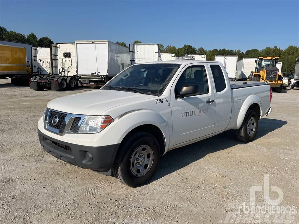 Nissan FRONTIER Caja abierta/laterales abatibles