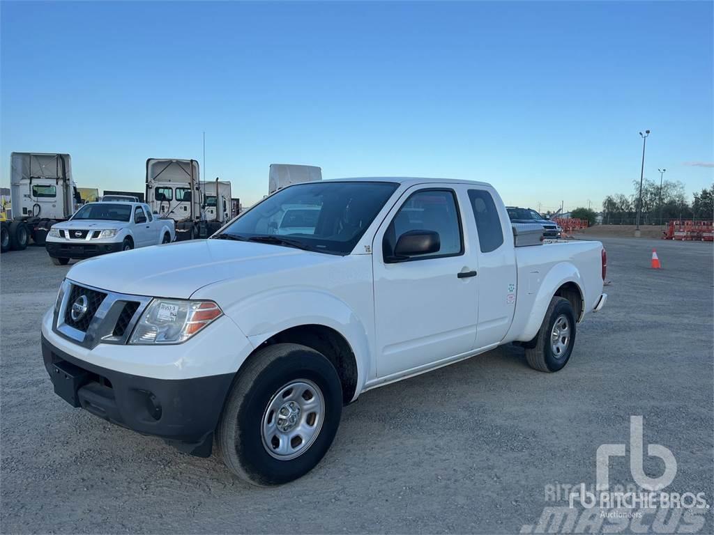 Nissan FRONTIER Caja abierta/laterales abatibles