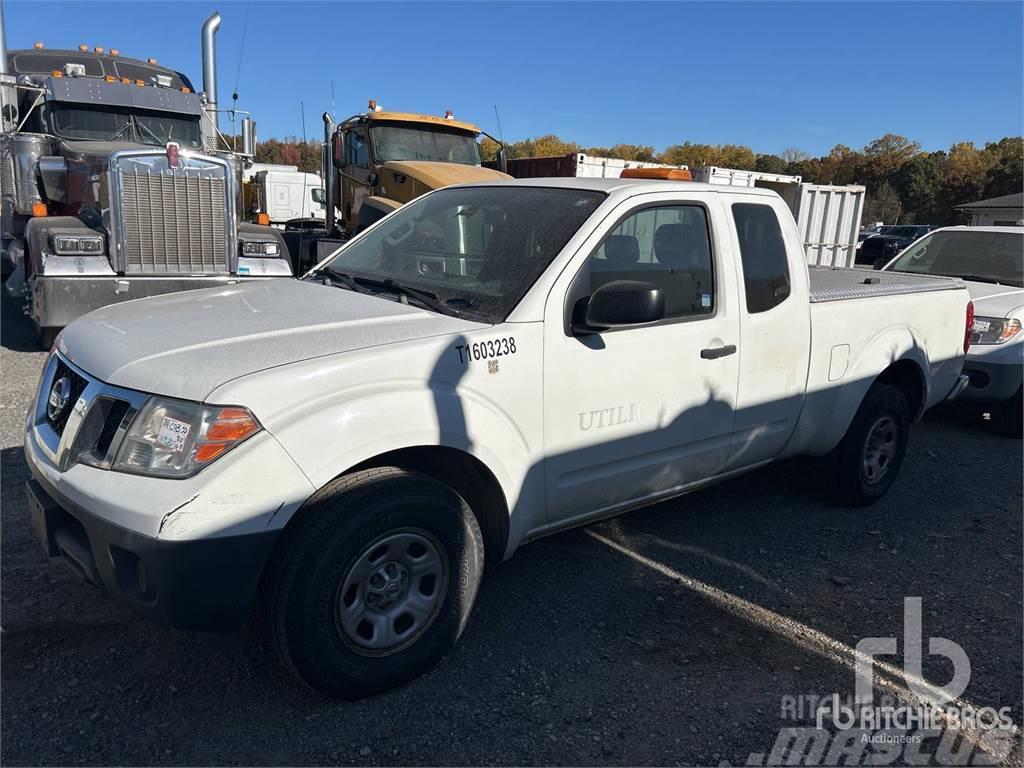 Nissan FRONTIER Caja abierta/laterales abatibles