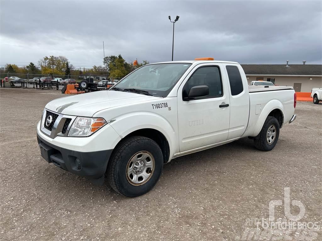 Nissan FRONTIER Caja abierta/laterales abatibles