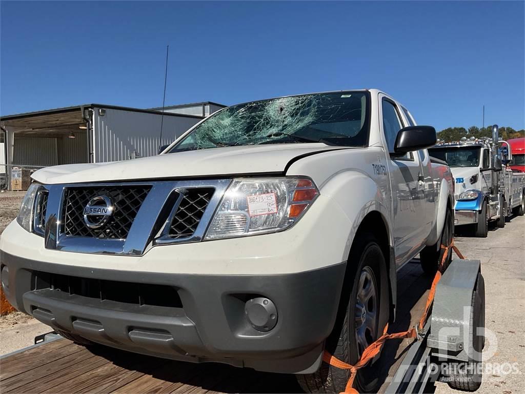 Nissan FRONTIER Caja abierta/laterales abatibles