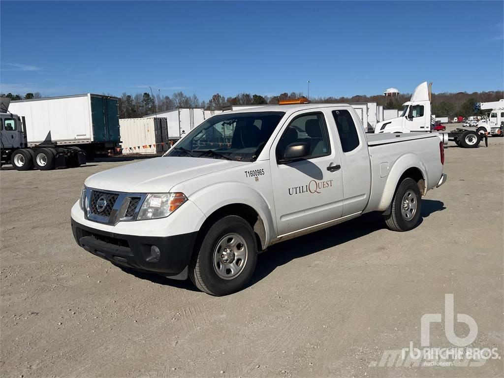 Nissan FRONTIER Caja abierta/laterales abatibles