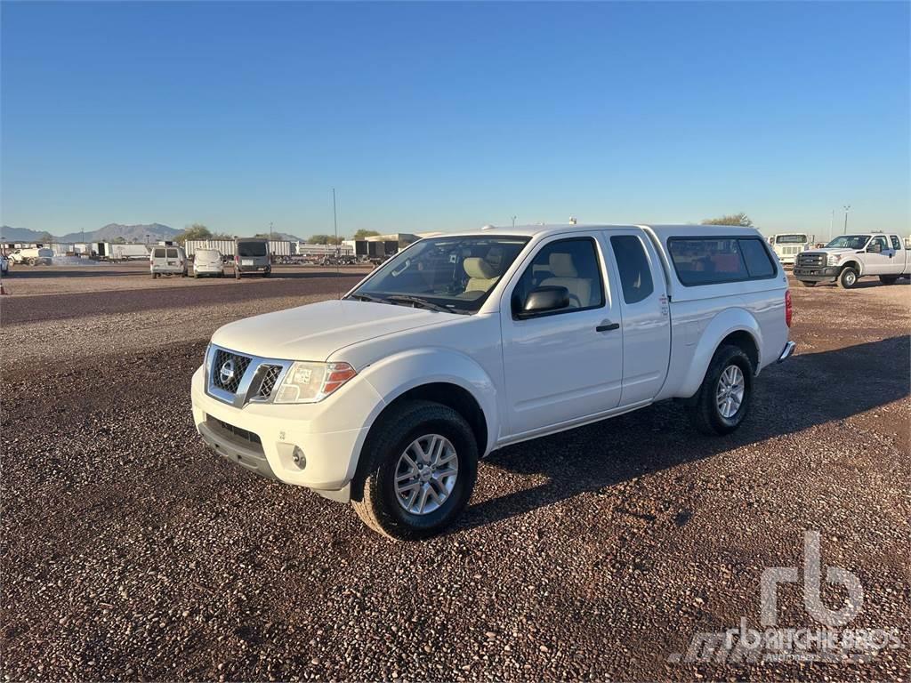 Nissan FRONTIER Caja abierta/laterales abatibles