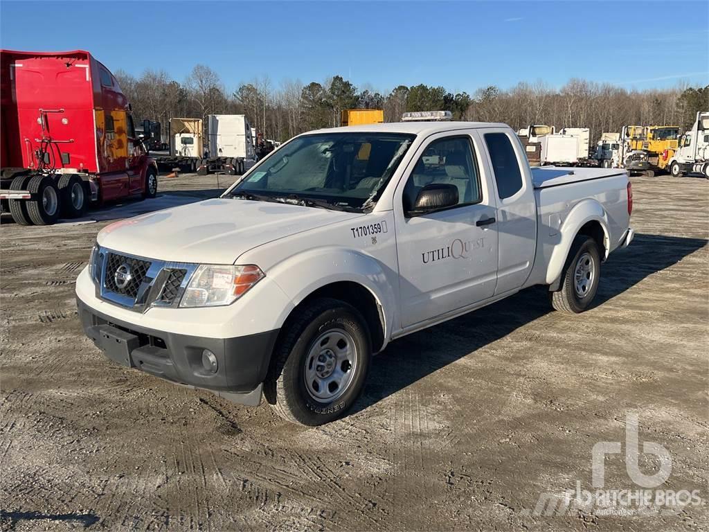 Nissan FRONTIER Caja abierta/laterales abatibles