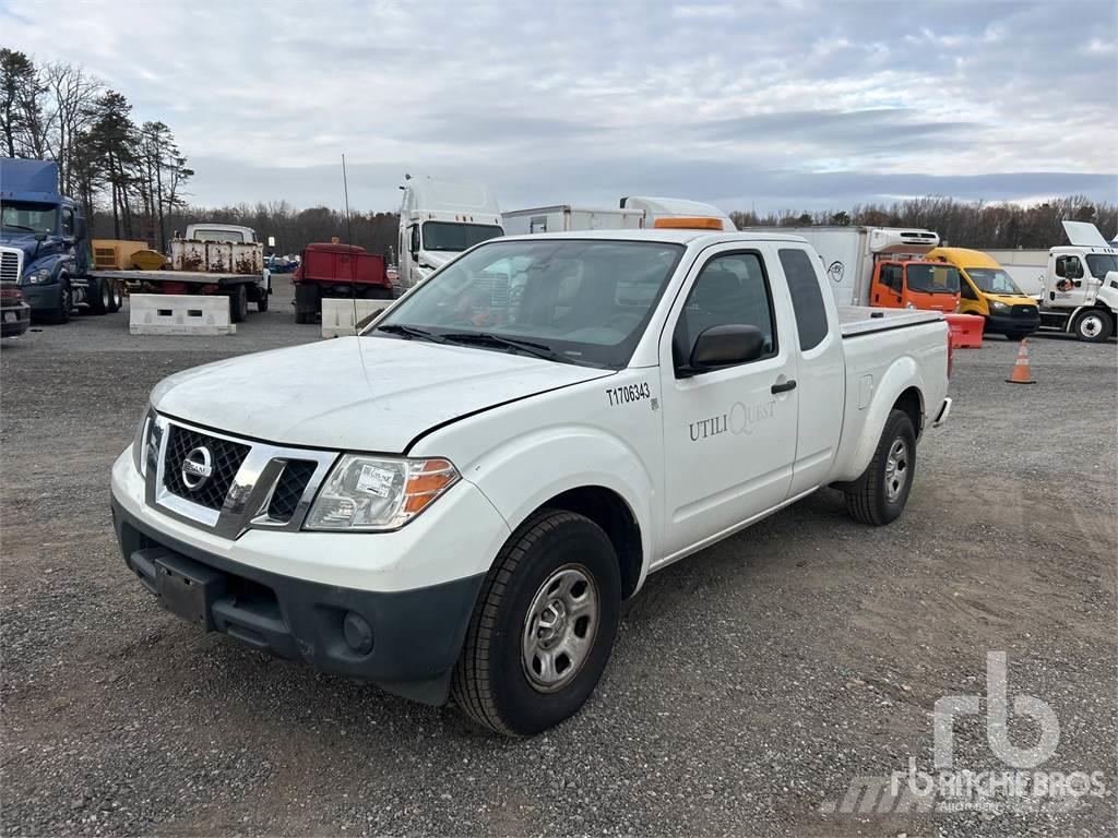 Nissan FRONTIER Caja abierta/laterales abatibles