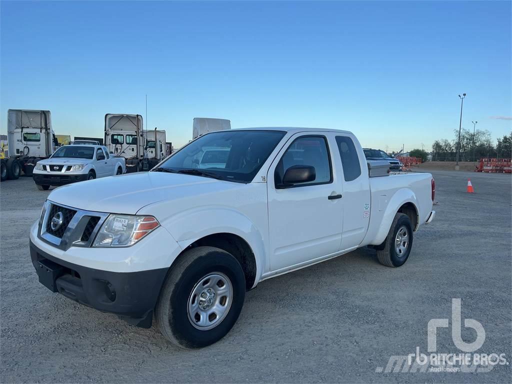 Nissan FRONTIER Caja abierta/laterales abatibles